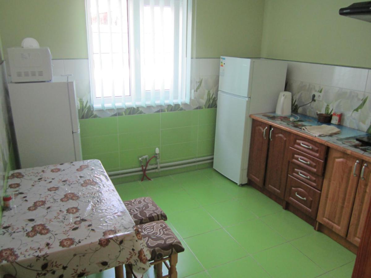 Базилік Hotel Yaremche Bagian luar foto