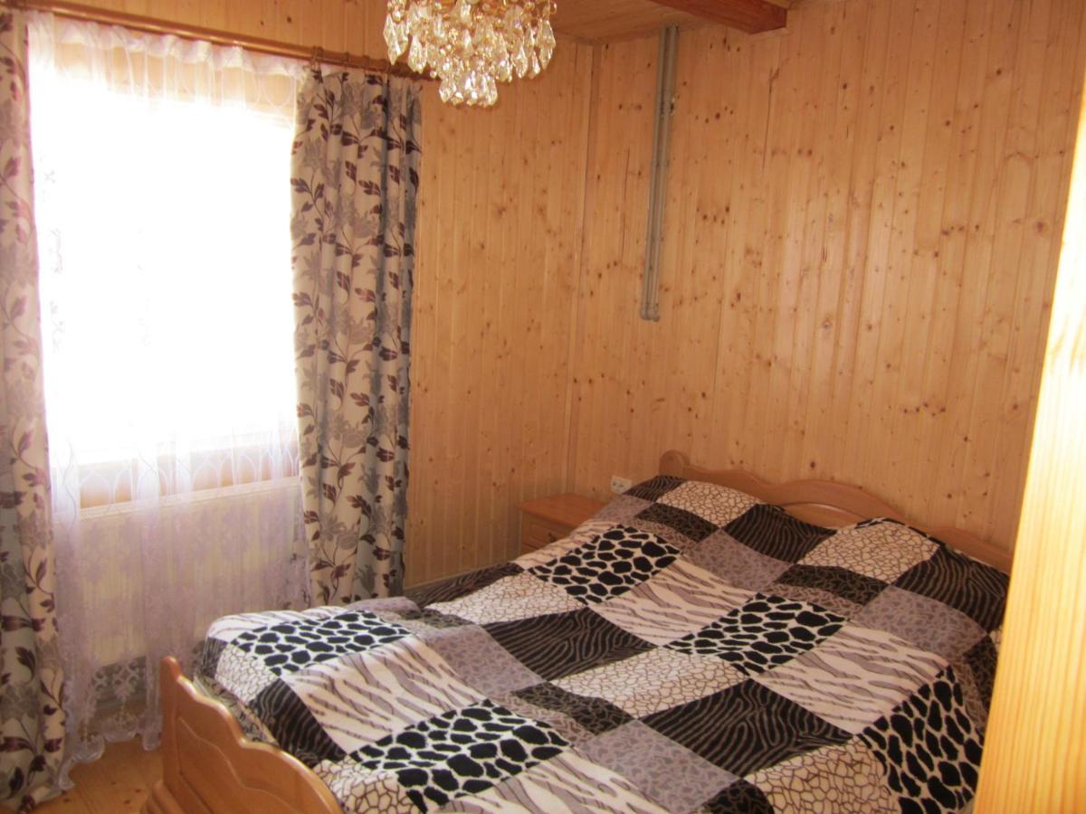 Базилік Hotel Yaremche Bagian luar foto