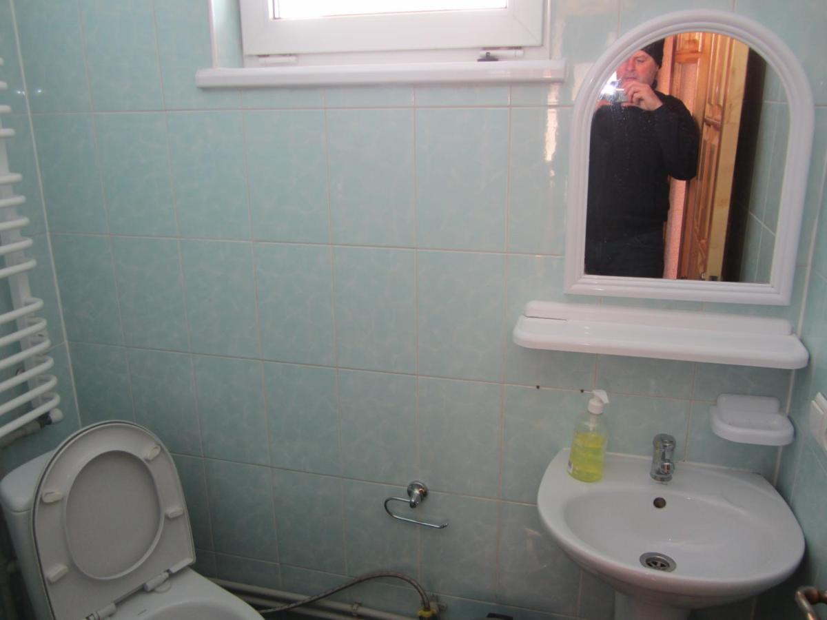 Базилік Hotel Yaremche Bagian luar foto