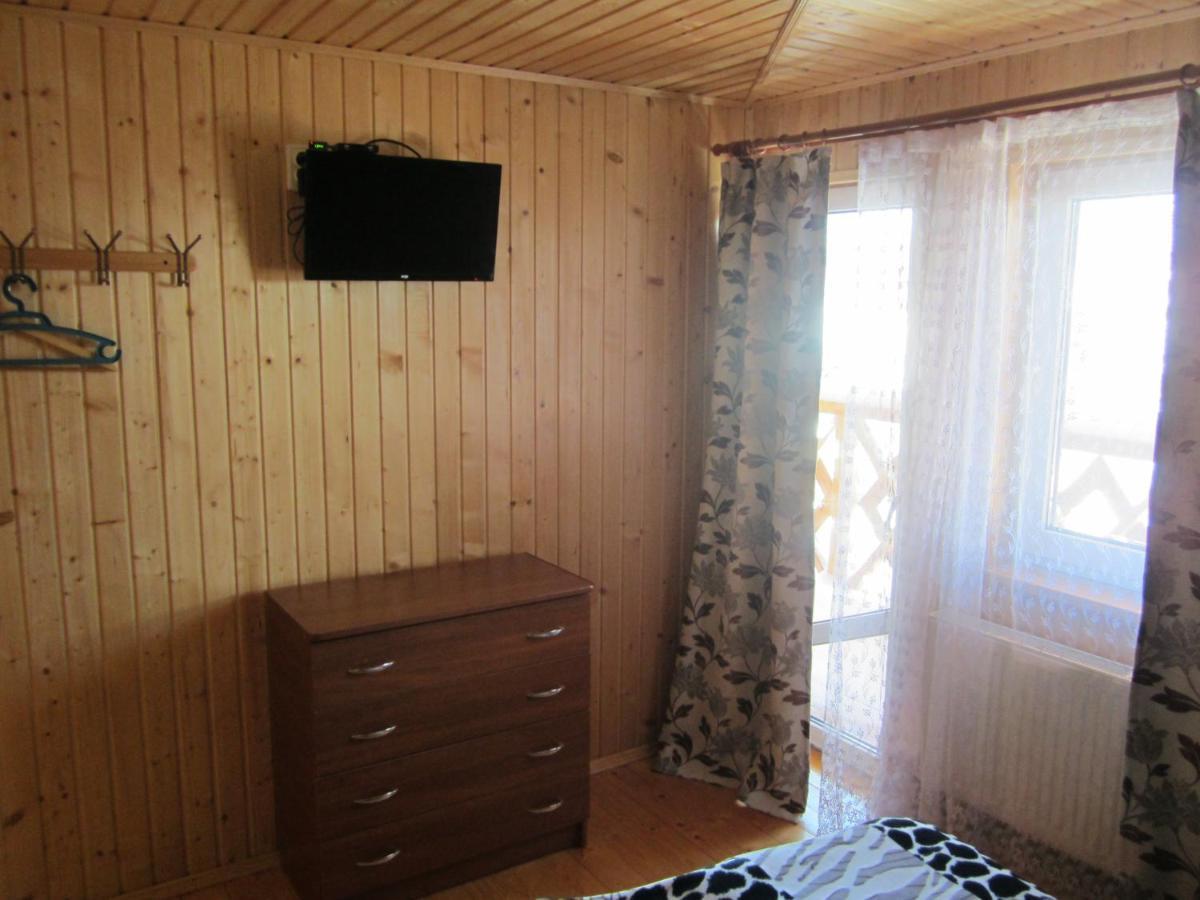 Базилік Hotel Yaremche Bagian luar foto