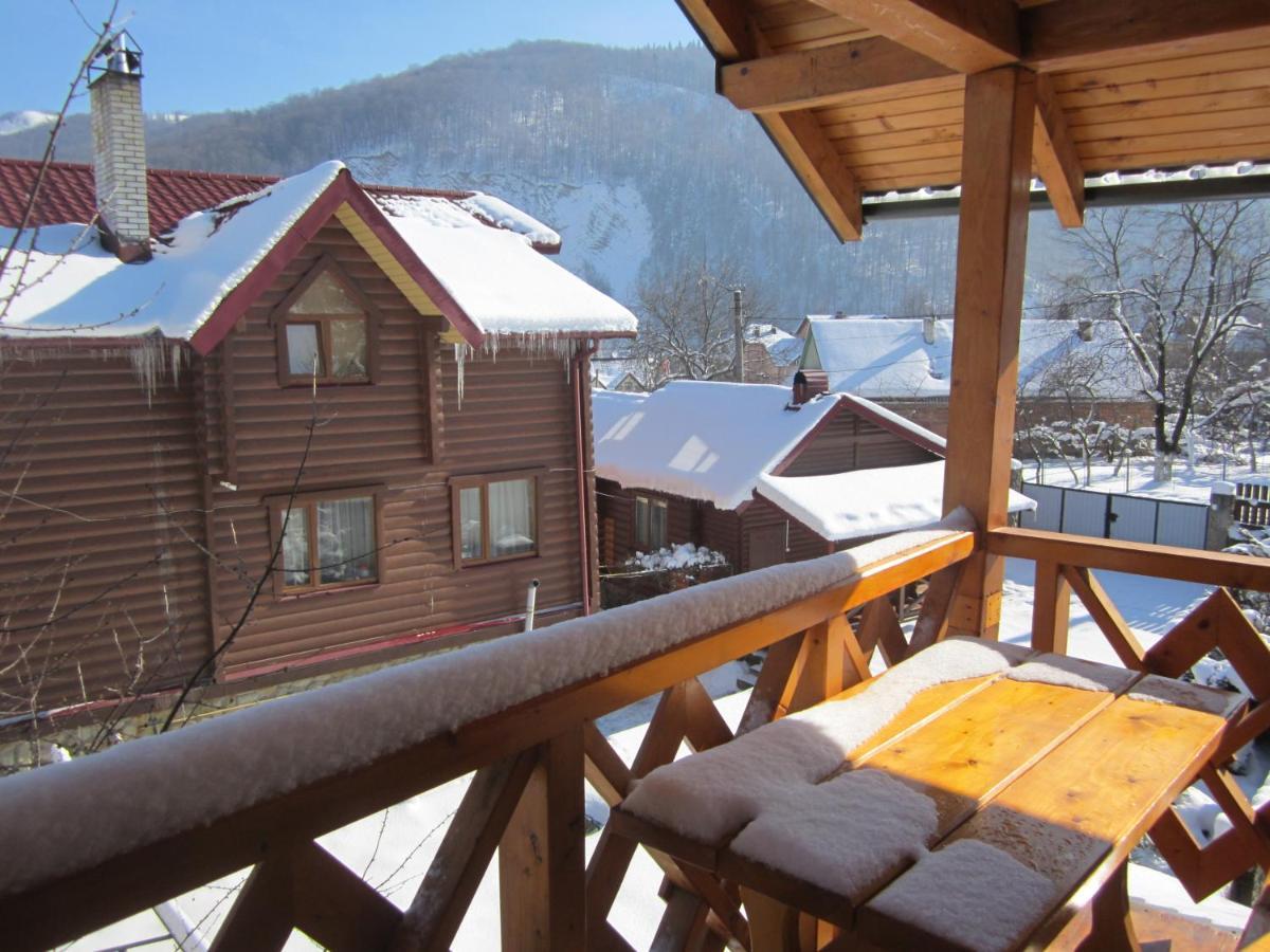 Базилік Hotel Yaremche Bagian luar foto