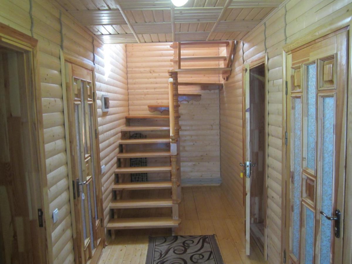Базилік Hotel Yaremche Bagian luar foto