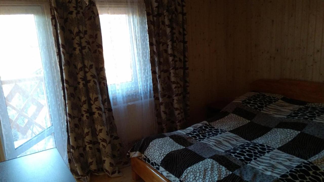 Базилік Hotel Yaremche Bagian luar foto