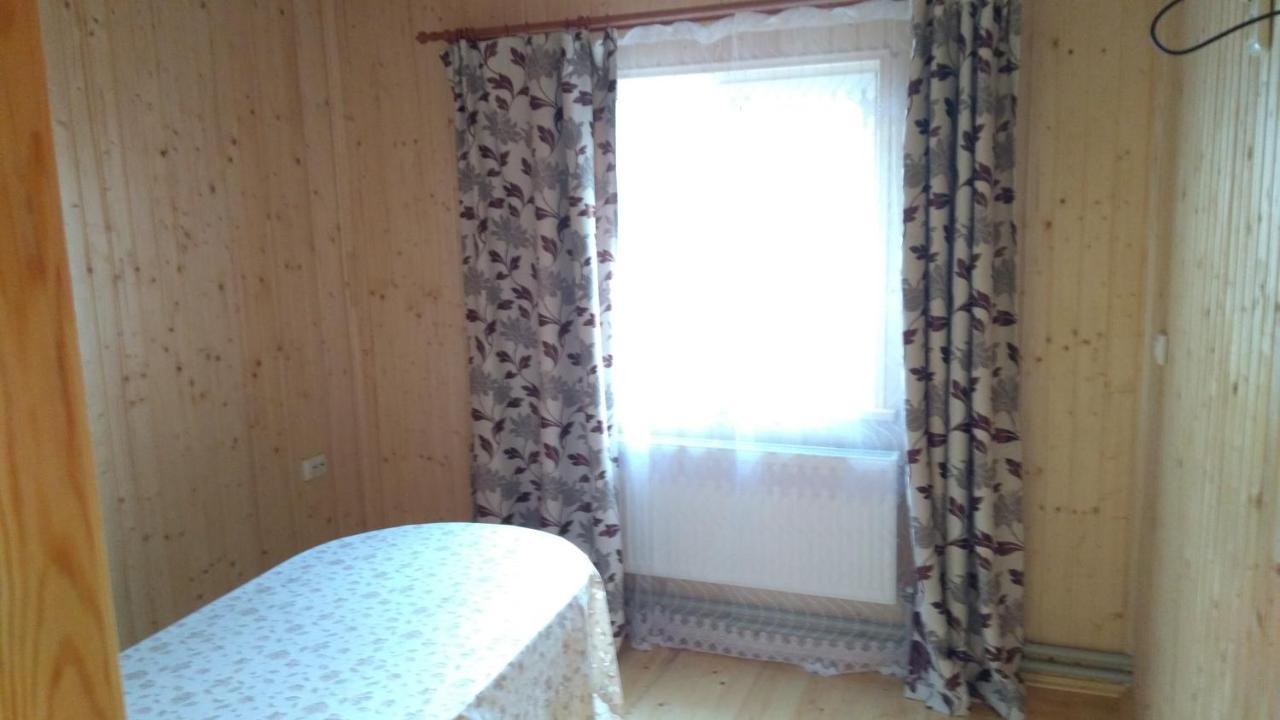 Базилік Hotel Yaremche Bagian luar foto
