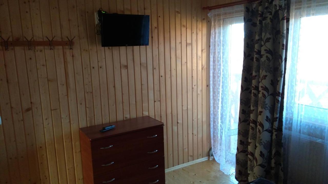 Базилік Hotel Yaremche Bagian luar foto