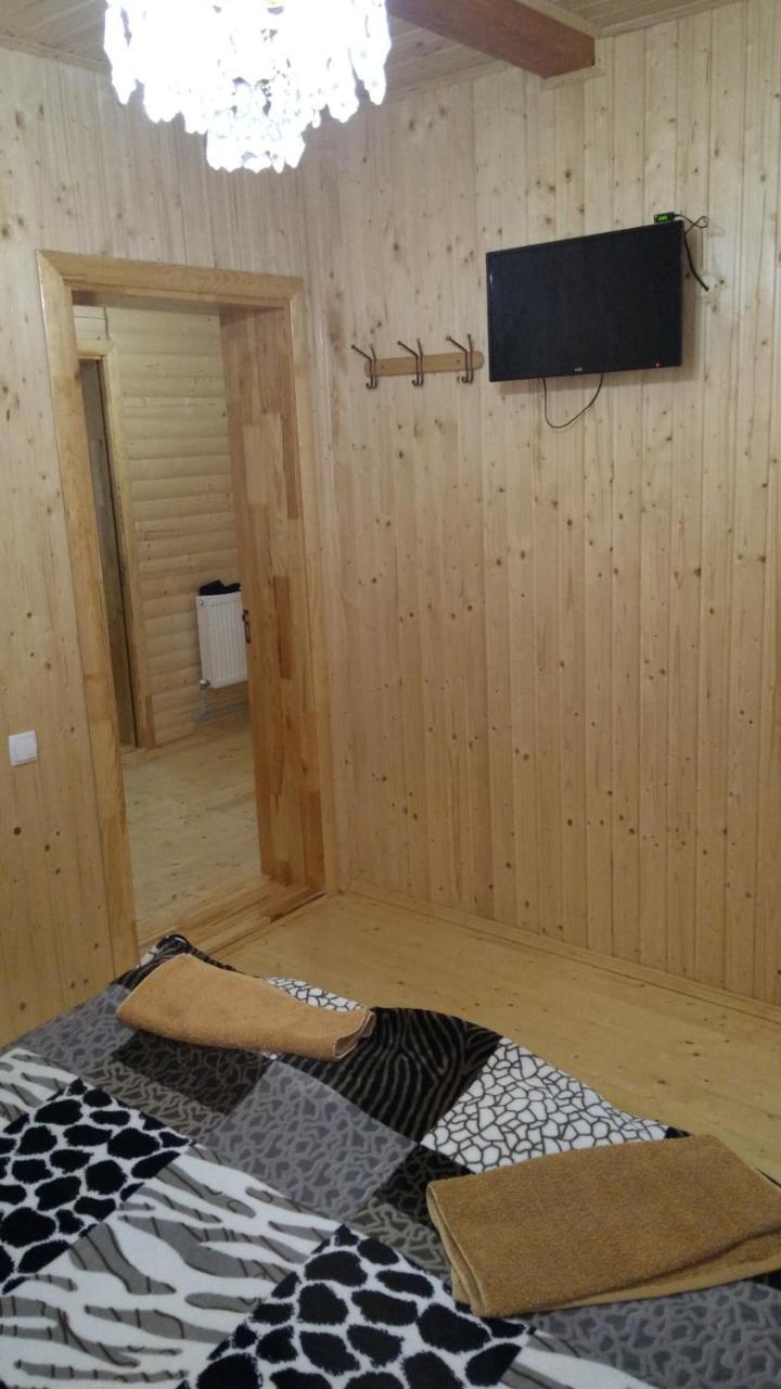 Базилік Hotel Yaremche Bagian luar foto