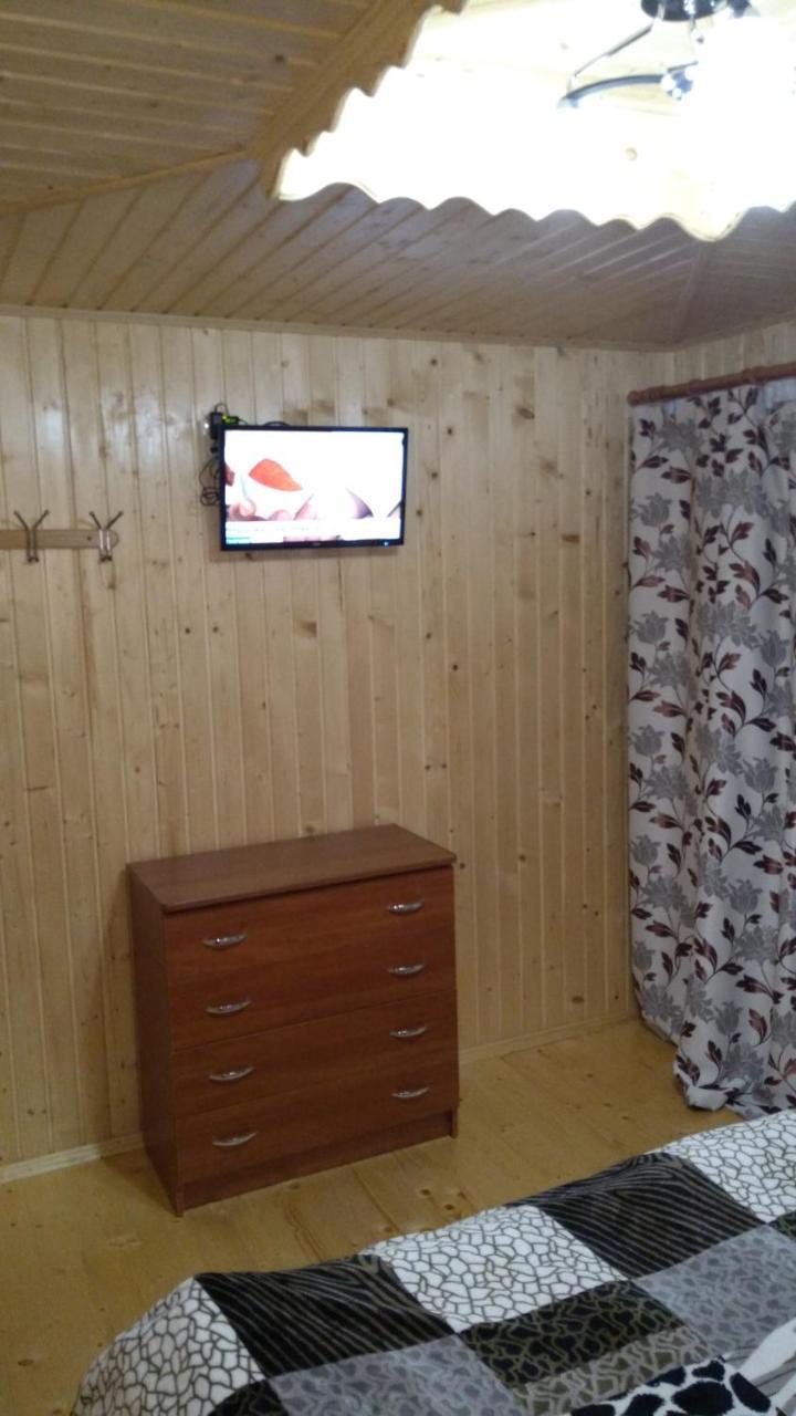 Базилік Hotel Yaremche Bagian luar foto
